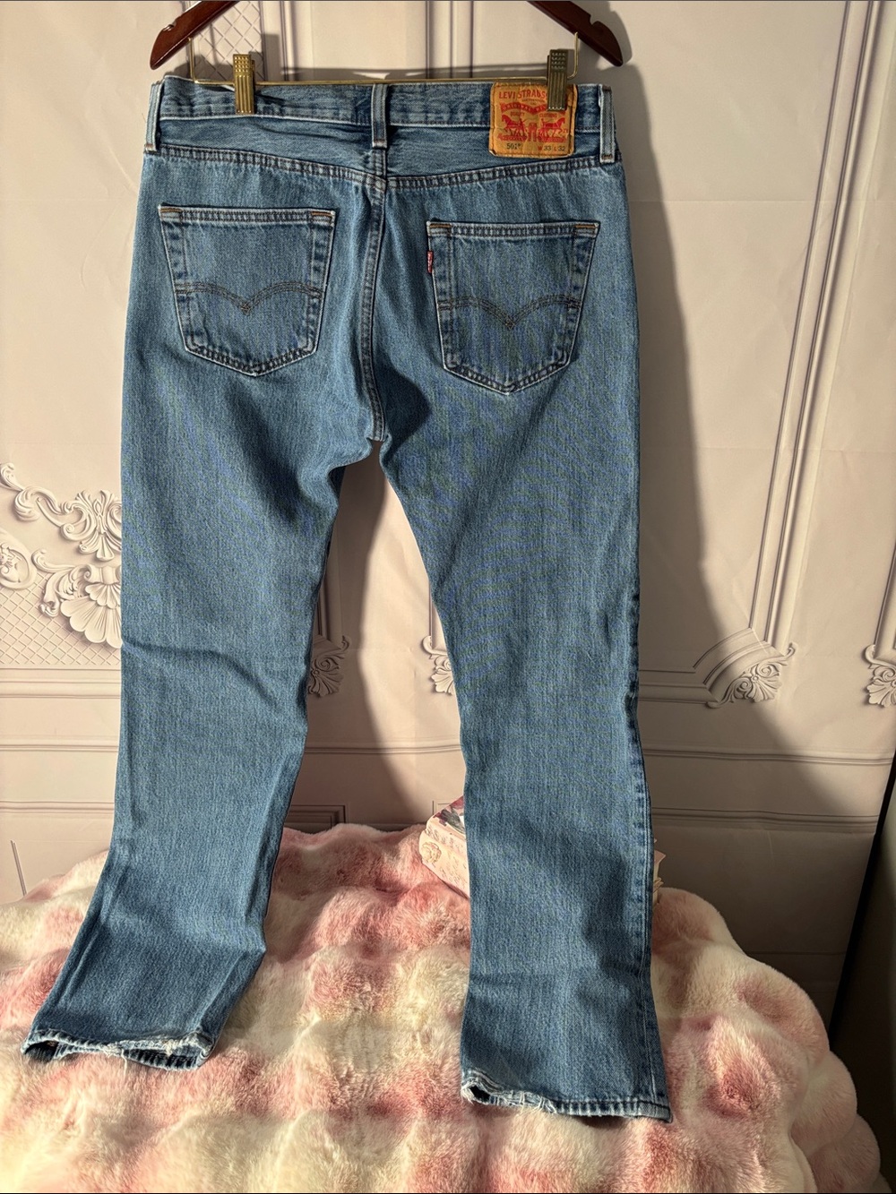 Men’s Levi 501 Medium Wash Straight Leg Button Fly Jeans, Size 33x32 - Picture 3 of 9